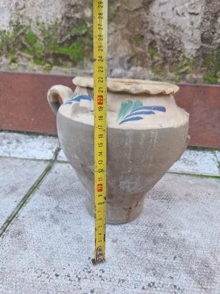 Orza antigua de cerámica