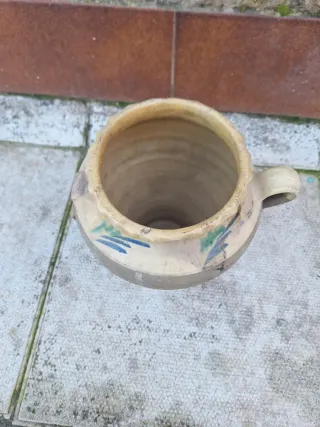 Orza antigua de cerámica