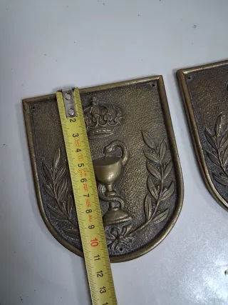 Metopa Farmacia Bronce Macizo
