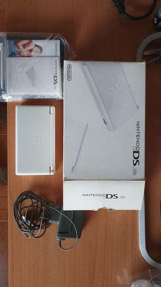 Nintendo DS Lite Blanca con Caja y Accesorios