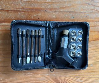 Destornillador de impacto manual con puntas