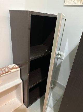 Mueble lavabo y armario colgante