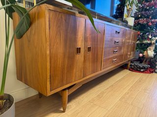 Mueble TV madera y cristal