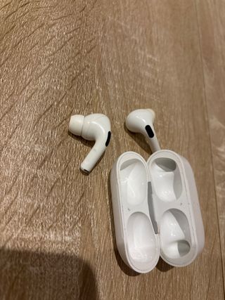 AirPods Pro Apple Blancos EL DERECHO NO FUNCIONA!!