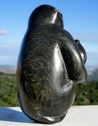 ESCULTURA EN PIEDRA MONO TALLA MÁRMOL BETEADO RARO