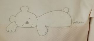 Colcha y protector de cuna con osito