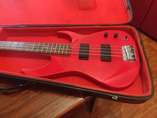 Bajo Eléctrico Hard con Estuche