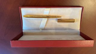 Bolígrafo Dupont Dorado sin estrenar