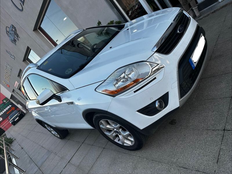 Ford Kuga 2012 - foto 1