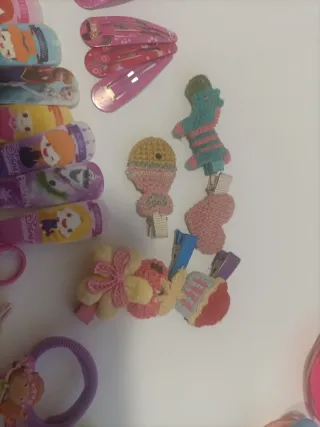 Horquillas, gomas pelo, pulseras y abalorios