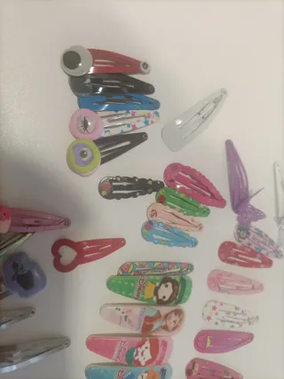 Horquillas, gomas pelo, pulseras y abalorios