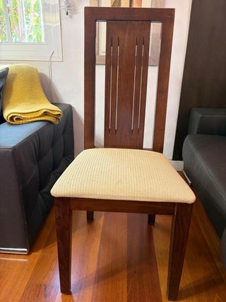 Sillas de comedor de madera y tela