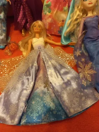 Lote de muñecas barbie y accesorios