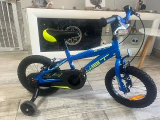 Bicicleta infantil azul poco uso