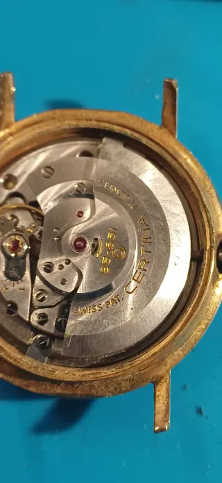 Certina Blue Ribbon Automático Dorado