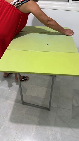 Mesa extensible verde plegable
