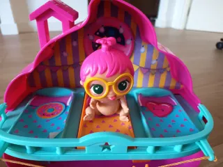 Apartamento Mini Bellies con caja. Incluye Muñeca