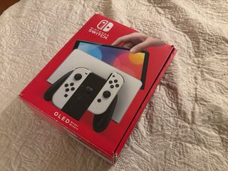 Nintendo Switch OLED + Zelda + Guía Oficial