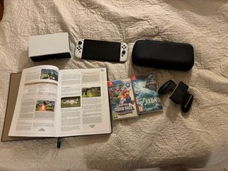 Nintendo Switch OLED + Zelda + Guía Oficial