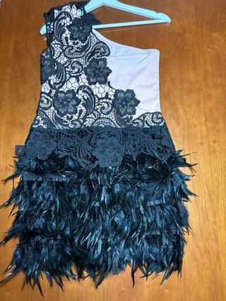 Vestido fiesta plumas Coco & Lola