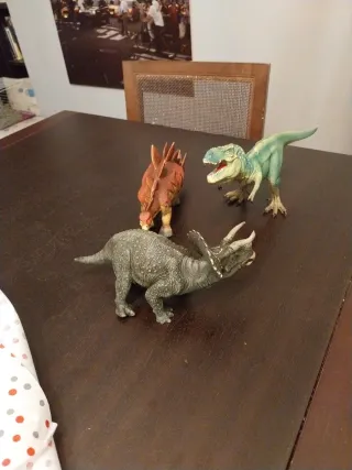 Lote de 3 dinosaurios de juguete