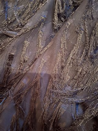 Falda negra con flecos