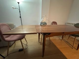 Mesa de comedor extensible de madera