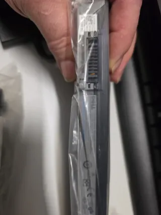 Cargador Dell  cable de corriente y batería