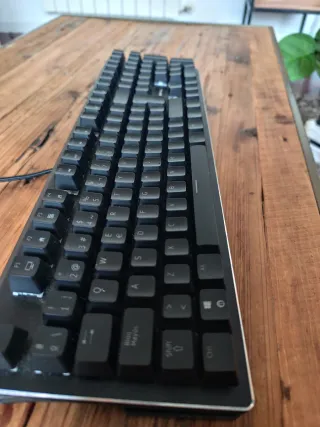 Teclado Gaming Newskill RGB Negro