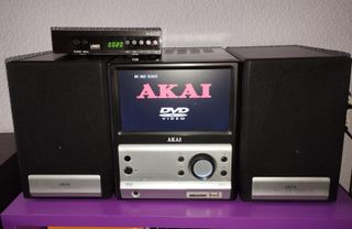 Mini cadena AKAI - tv, cd, dvd, radio, SD y USB