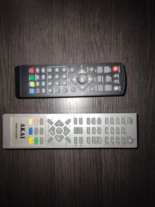 Mini cadena AKAI - tv, cd, dvd, radio, SD y USB