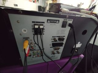 Mini cadena AKAI - tv, cd, dvd, radio, SD y USB