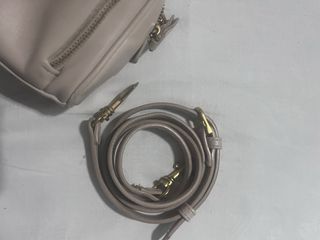 Sandalias planas Zara doradas