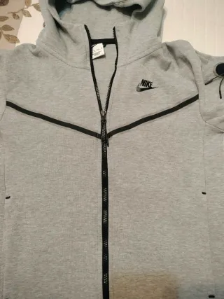 Sudadera Nike Tech Gris