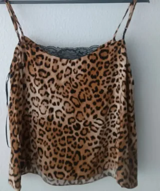 Top Zara Animal Print con Encaje