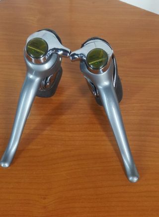Manetas Freno/cambio Shimano 600 (6401)