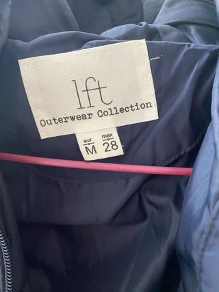 Cazadora de plumas azul