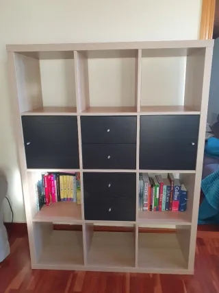 Estantería modular con puertas y cajones