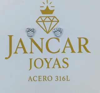 Pendientes infantiles dorados y plateados