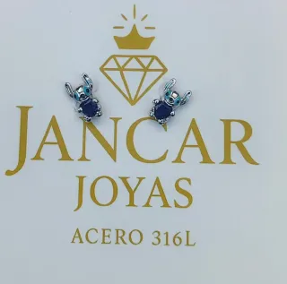 Pendientes infantiles dorados y plateados