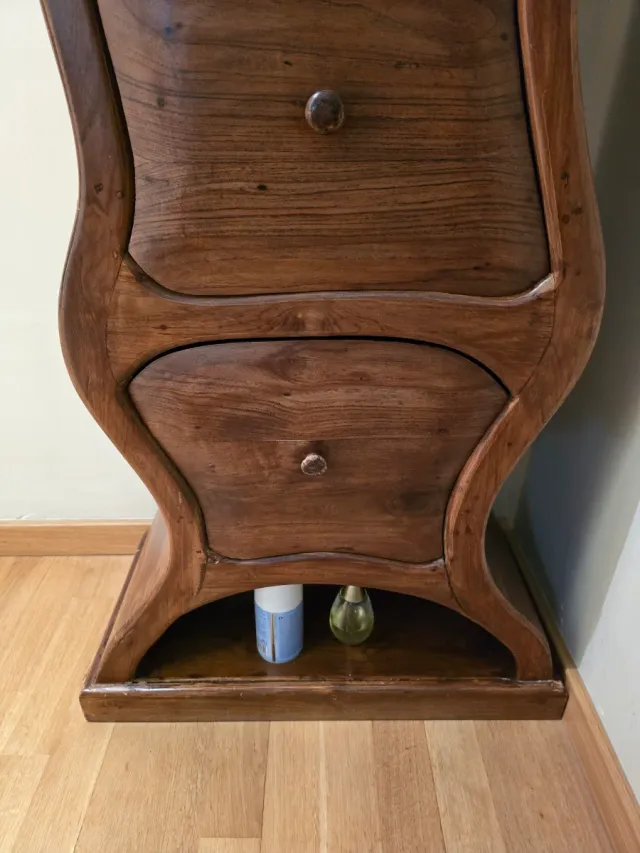 Cómoda cajonera vintage de madera de calidad