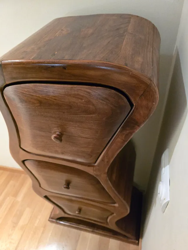 Cómoda cajonera vintage de madera de calidad