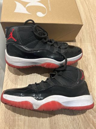 Botas Jordan 11 Negras Rojas Talla 39