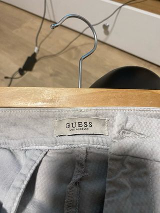 Pantalones Guess grises talla 31