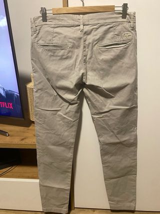 Pantalones Guess grises talla 31