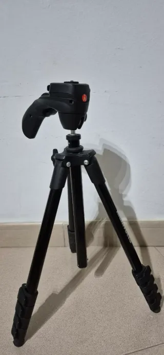 Trípode Manfrotto Compact Action