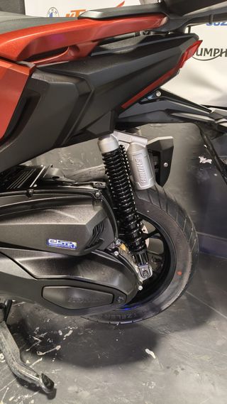 HONDA ADV 350 del 2023 con sólo 21.724 km