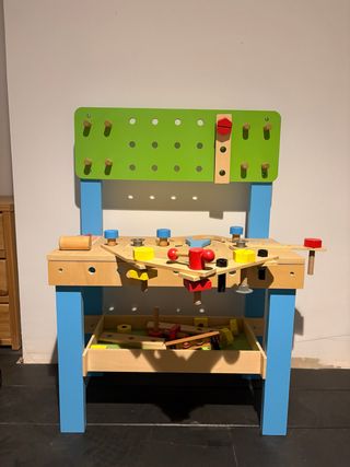 Banco de trabajo de madera para niños
