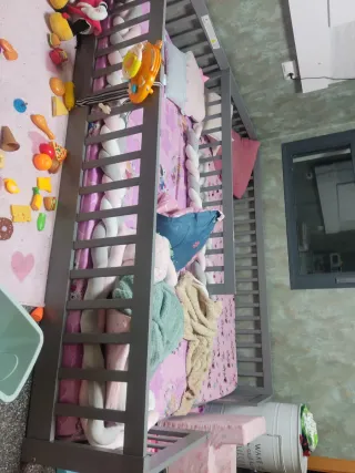 Cama Montessori para niños