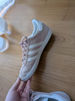Zapatillas Adidas Gazelle rosas